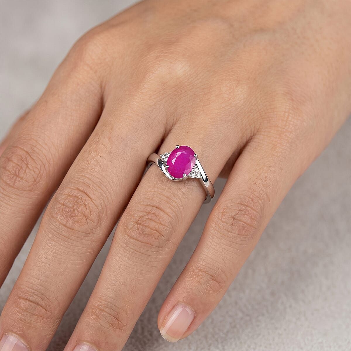 AAAA Mozambique Ruby and Diamond G-H SI 2.70 ctw Ring in 18K White Gold (Size 10.5) 4.80 Grams image number 1