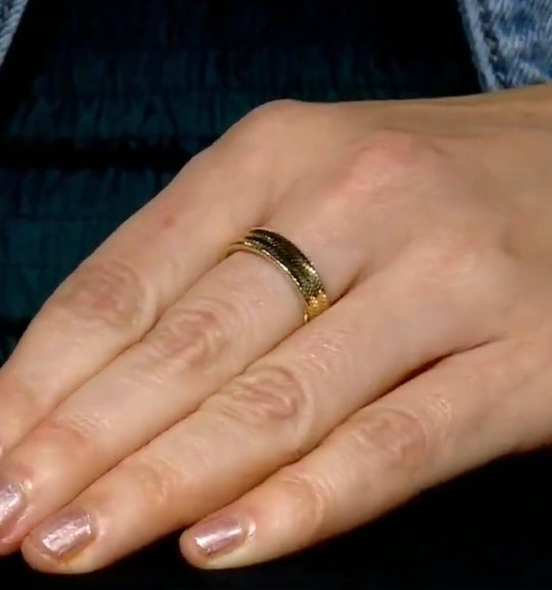 Italian 5.5mm Flat Flex Stretch Ring in 10K Yellow Gold (Size 6-12) 0.47 Grams (Ships in 10-15 Days) image number 3