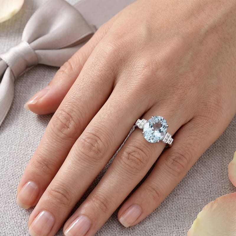 Luxoro AAA Mangoro Aquamarine and Diamond G-H I2 3.35 ctw Classic Calm Ring in 10K White Gold (Size 6.5)
