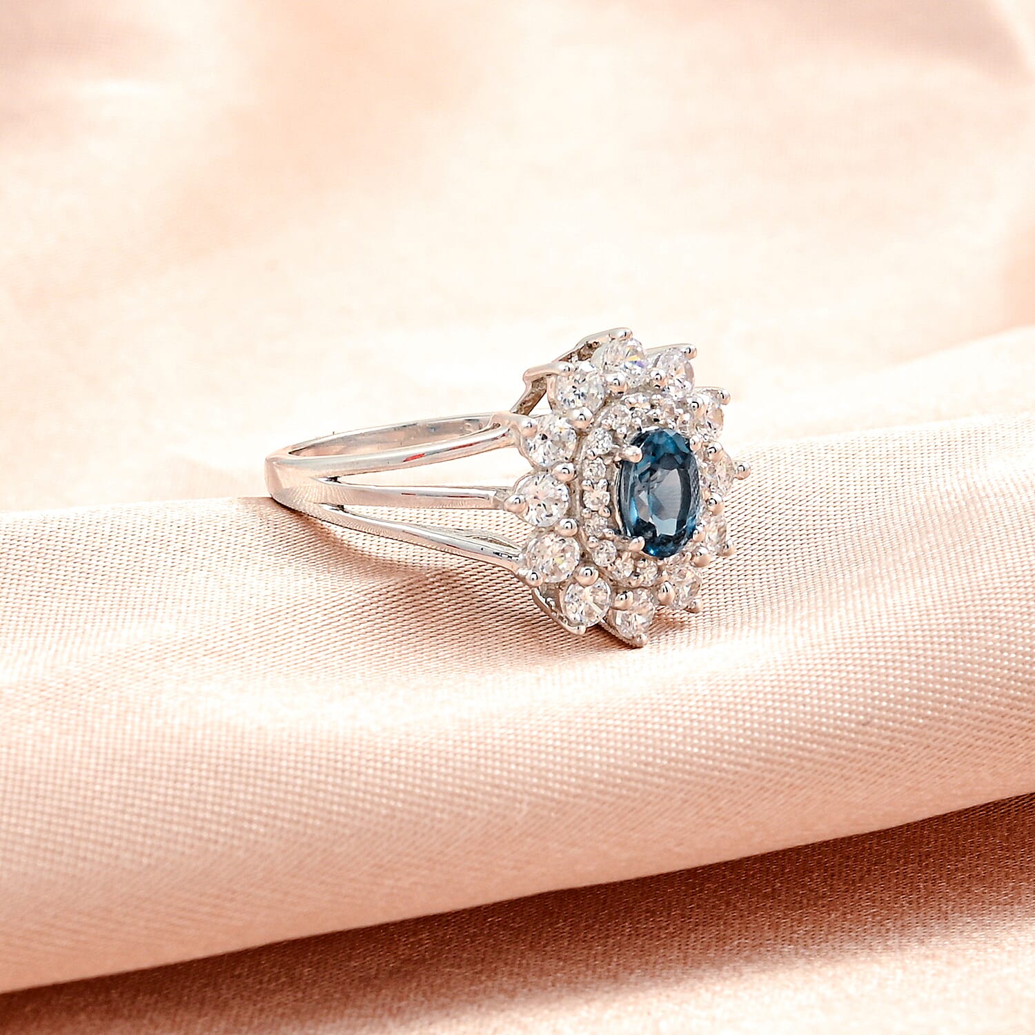 Teal Quartz and Simulated Diamond 2.50 ctw Ring in Sterling Silver (Size 7.0)