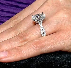 Luxuriant Lab Grown Diamond 4.25 ctw Engagement Ring in 14K White Gold (Size 7.0) 4.55 Grams