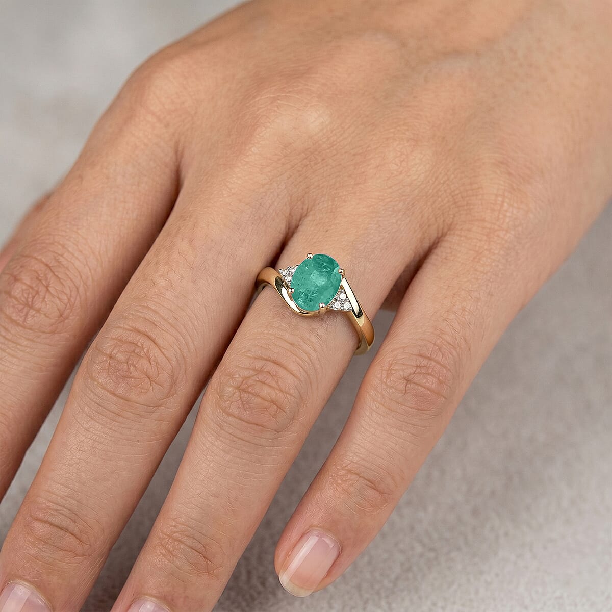 Premium Kagem Zambian Emerald and Diamond I1 2.00 ctw Ring in 14K Yellow Gold (Size 12.0) 4.20 Grams image number 1