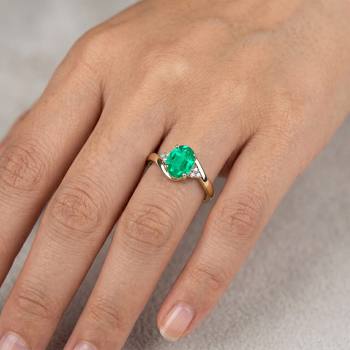 AAAA Kagem Zambian Emerald and Diamond G-H SI 2.00 ctw Ring in 18K Yellow Gold (Size 11.0) 4.80 Grams image number 1