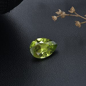 Hebei Peridot (Pear 10x7 mm) 2.03 ctw