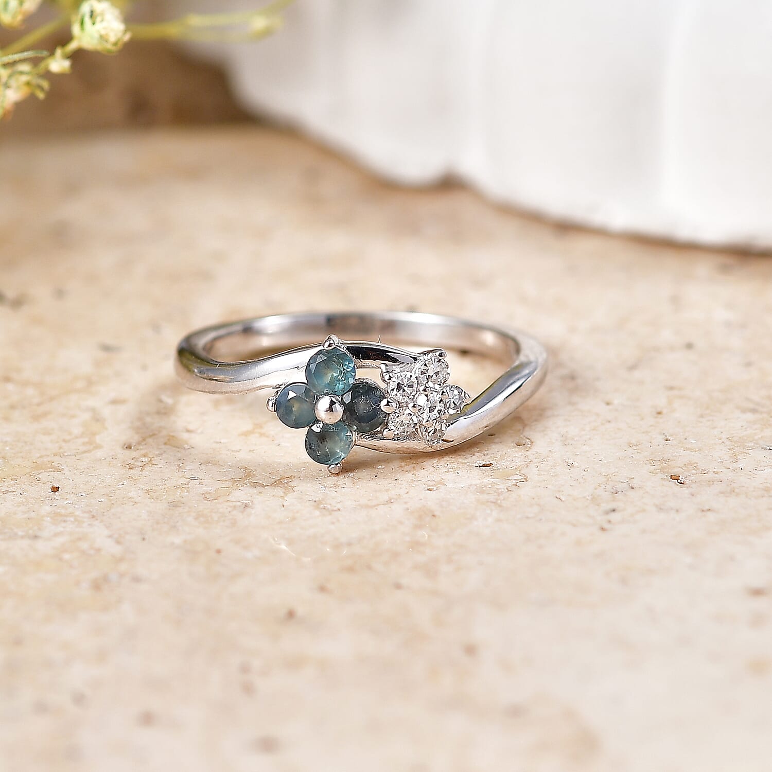 Narsipatnam Alexandrite and Luxuriant Lab Grown Diamond G-H SI 0.40 ctw Garden Twinkle Ring in Rhodium Over Sterling Silver (Size 5.0)