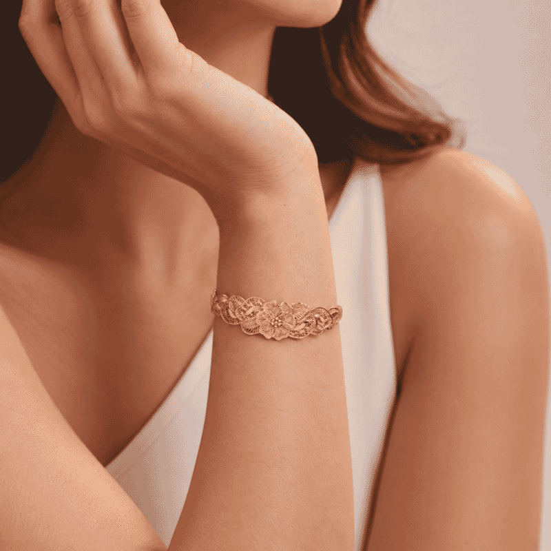 Luxoro Flower Bangle Bracelet in 10K Yellow Gold (7.25 In) 8.80 Grams
