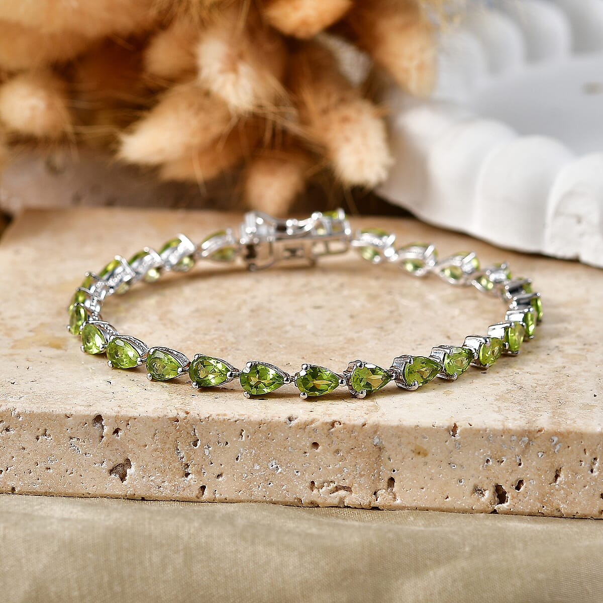 EverTrue Hebei Peridot and Chrome Diopside 4.60 ctw Sunlit Blossom Bracelet in 18K YG Plated (6.50 In) (Ships in 8-10 Days) image number 1