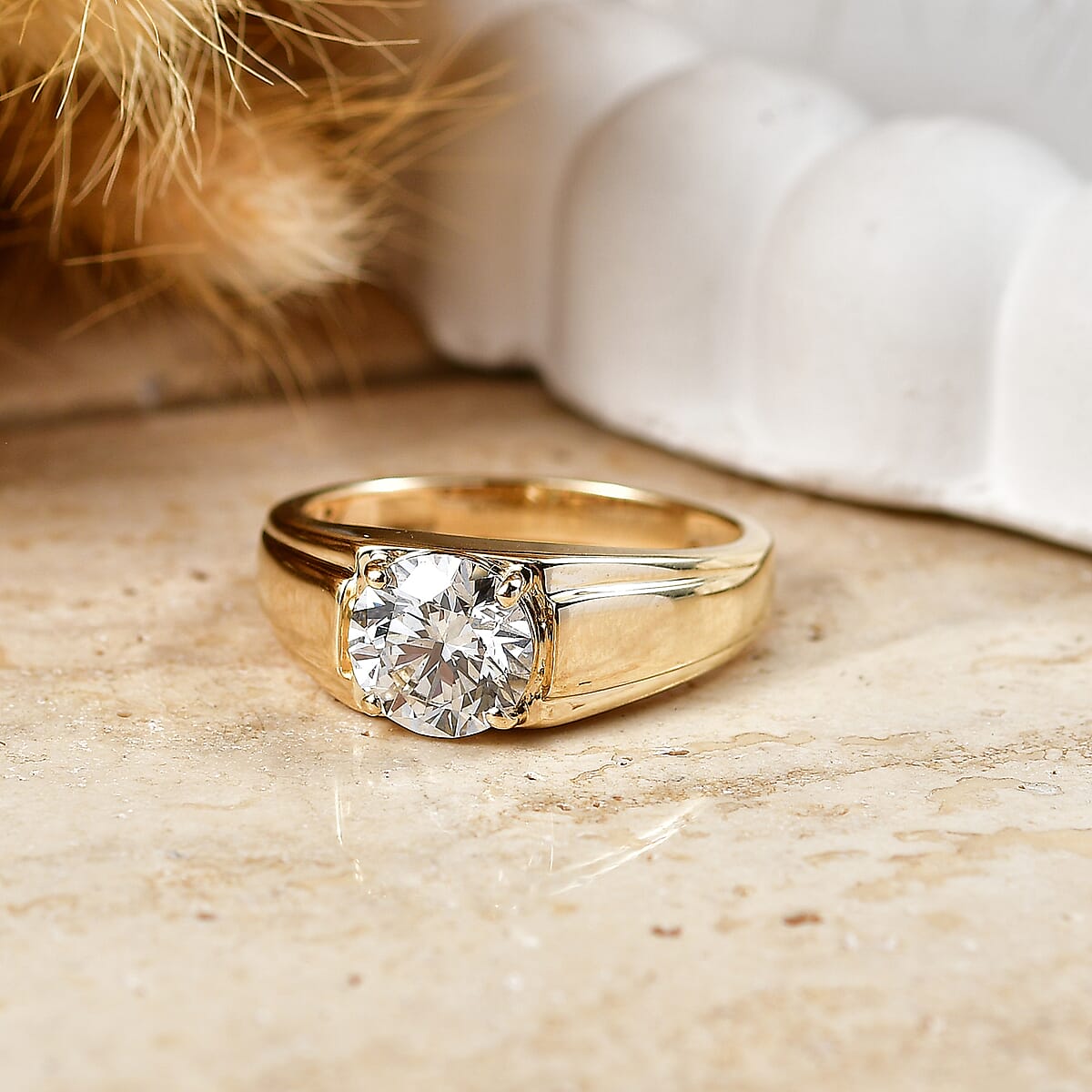 IGI Certified Luxuriant Lab Grown Diamond E-F VS 2.00 ctw Men's Ring in 10K Yellow Gold (Size 9.0) 5 Grams image number 1