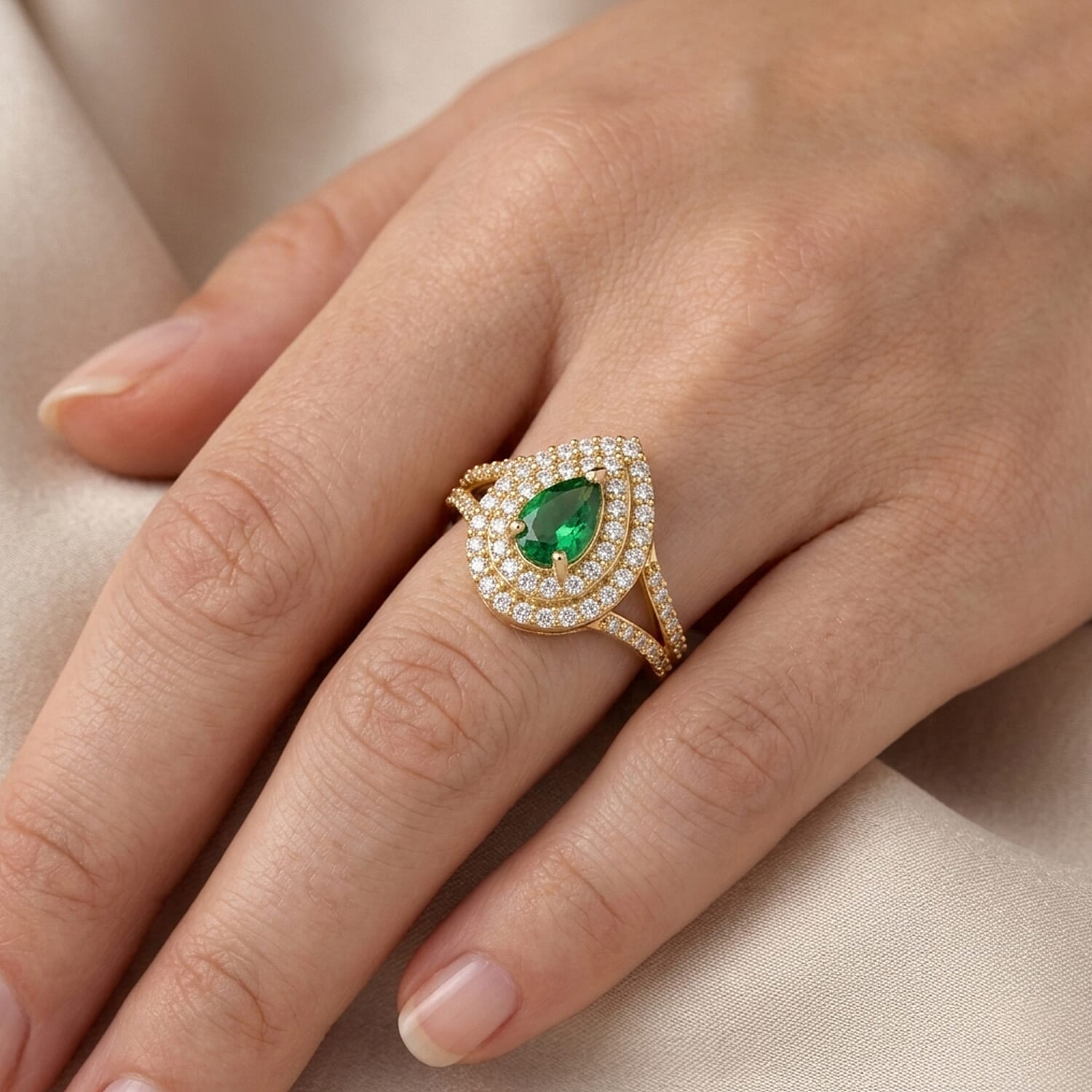 D'Joy Premium Tsavorite Garnet and Moissanite 1.35 ctw Mystic Empire Ring in 18K Vermeil Yellow Gold Over Sterling Silver (Size 6.0)