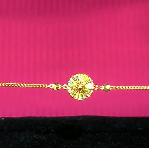 Rainbow Shimmer Chain Bracelet in 24K Yellow Gold (7.25 In) 4 Grams
