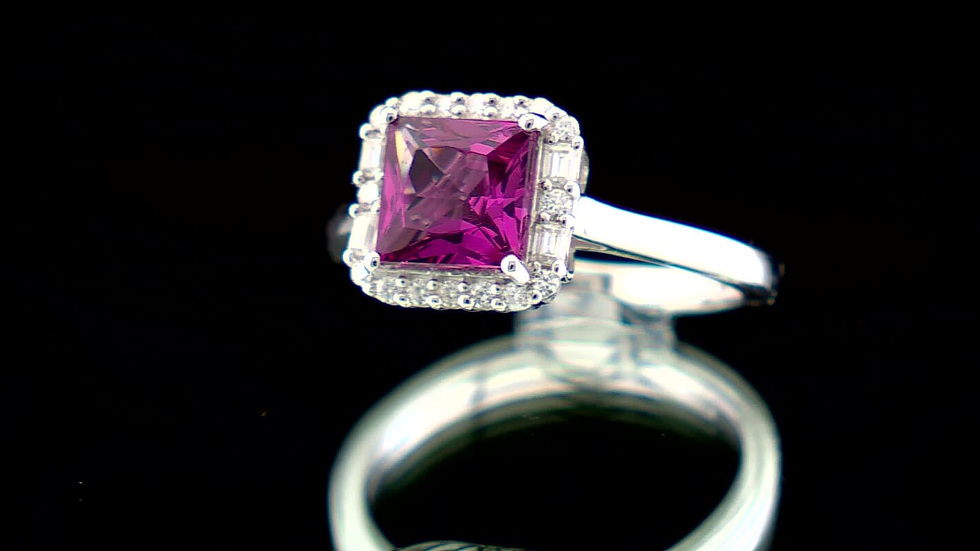 D'Joy Premium Usambara Color Change Garnet and Moissanite 2.24 ctw Ring in Rhodium Over Sterling Silver