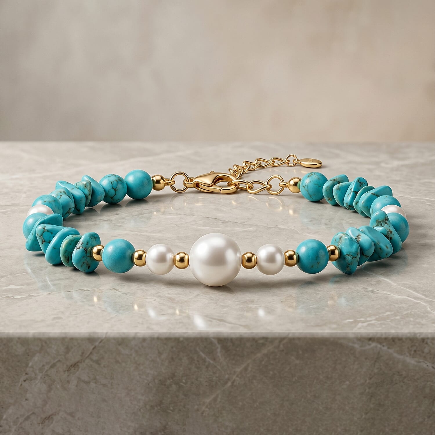 Turquoise 30.00 ctw and Freshwater Pearl Bracelet in Goldtone (6.50-8.50In)