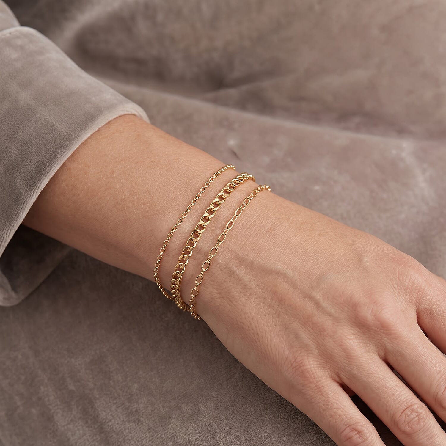 Italian 2.5mm Marina Chain Bracelet in 14K YG Over Sterling Silver (6.50 In) 1.35 Grams