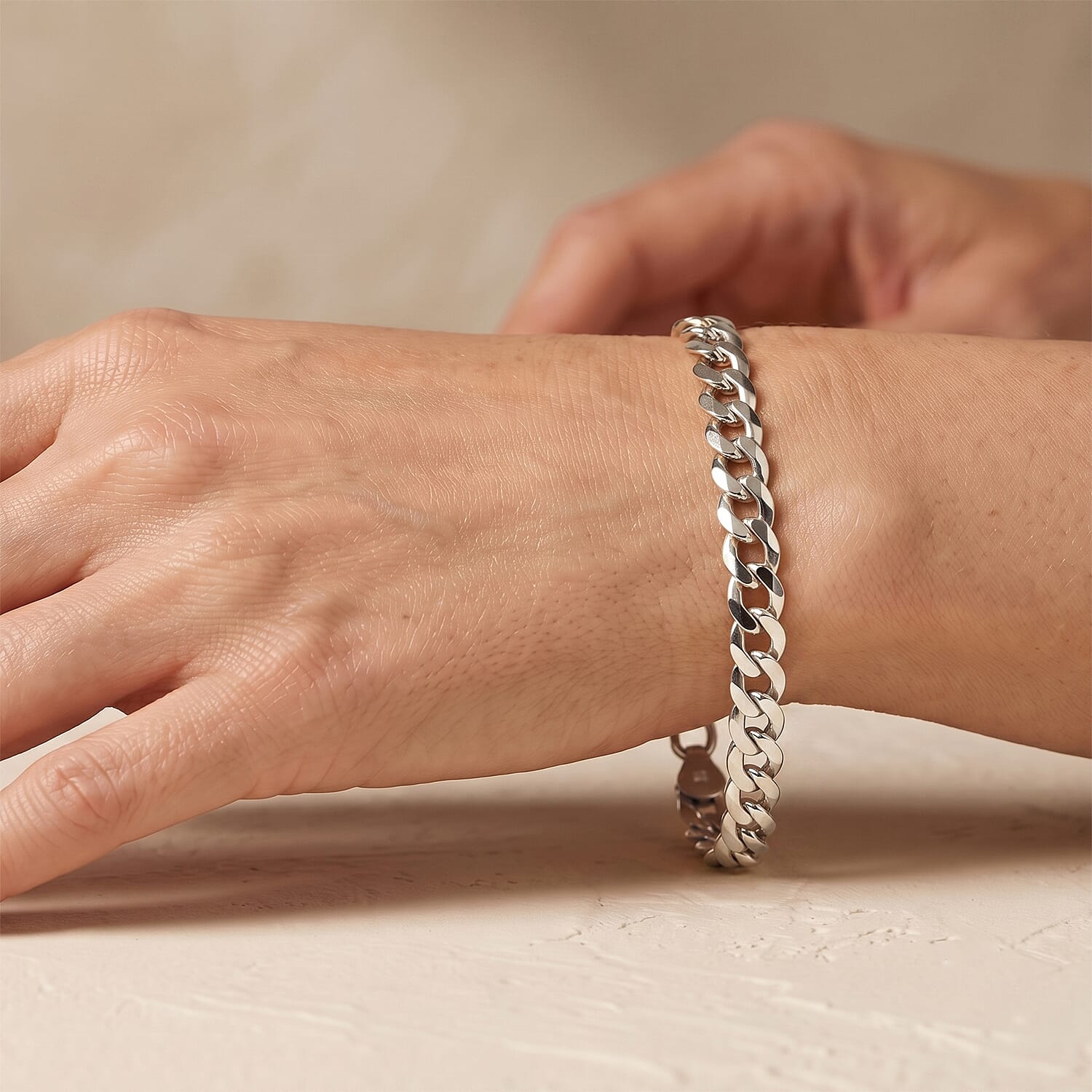 7.5mm Grumeta New Slash Cut Chain Bracelet in Sterling Silver (8.00 In) 10.75 Grams