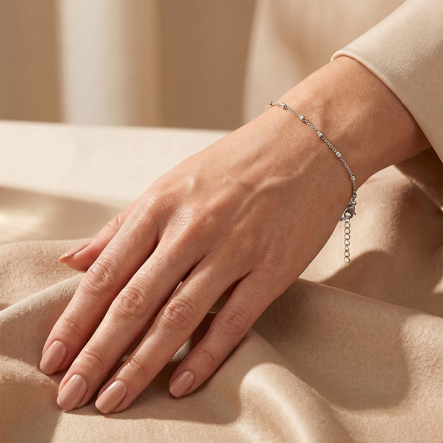 Italian 1.4mm Tube Brite Long Chain Bracelet in Rhodium Over Sterling Silver (9.00 In) 1.45 Grams