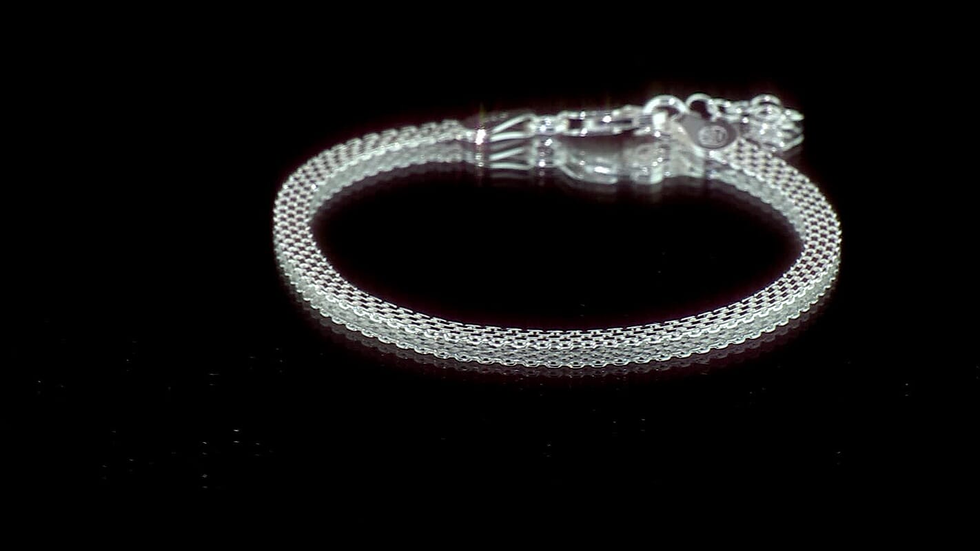 Italian Sterling Silver 1.4mm Bismark Chain Bracelet (7.00 In) (2.70 g)