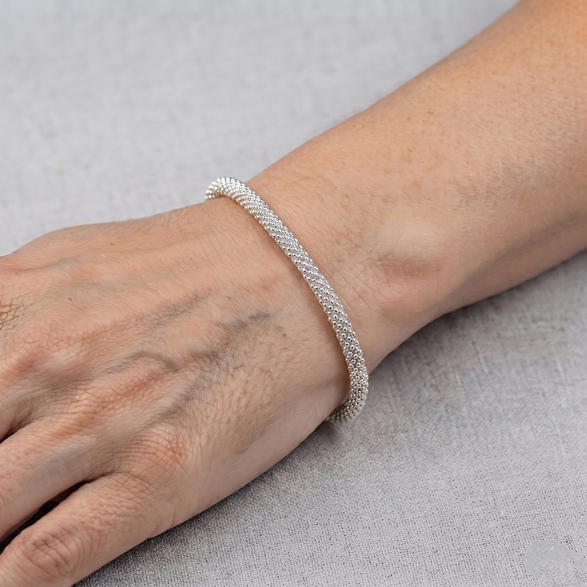 Italian 10mm Popcorn New Light Chain Bracelet in Rhodium Over Sterling Silver (7.00 In) 3.40 Grams