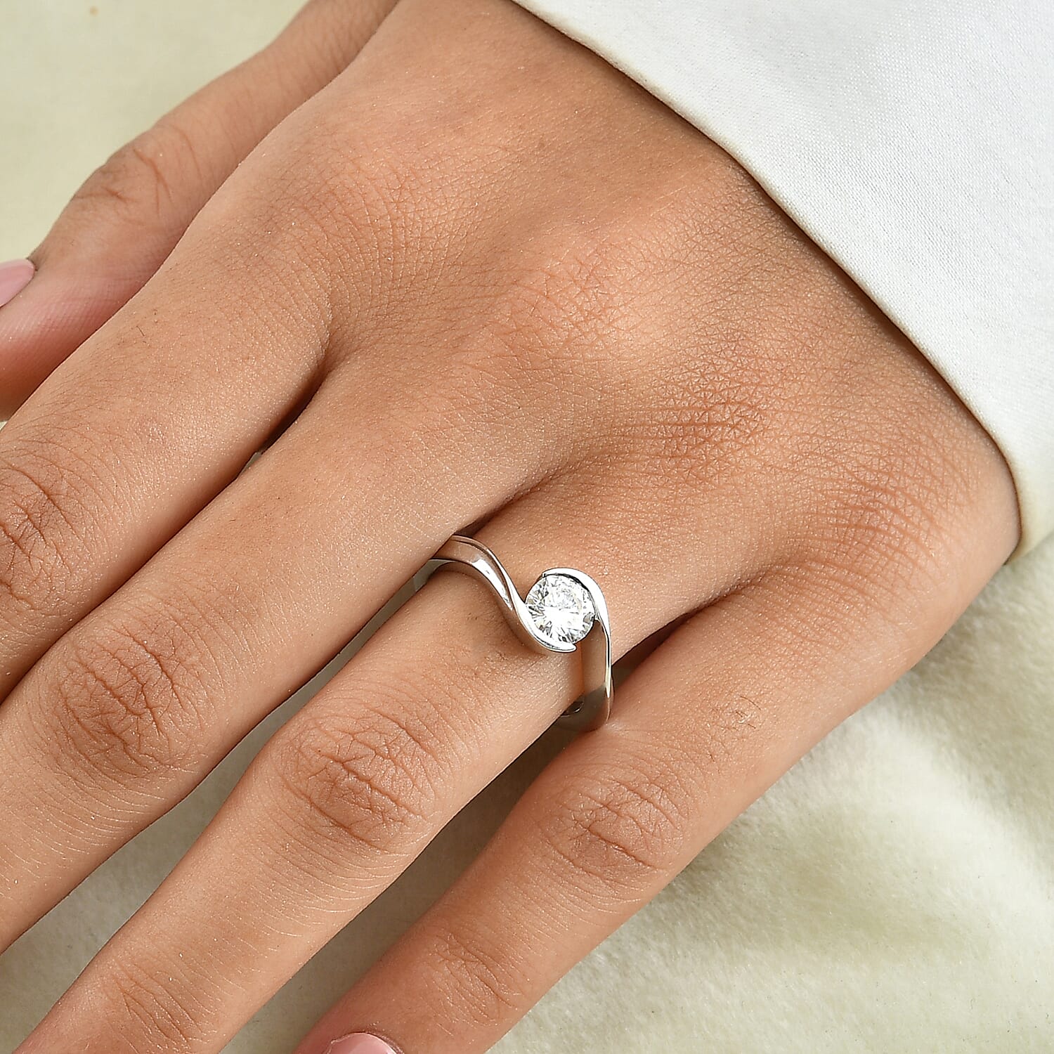 D'Joy Moissanite 0.75 ctw Ring in Rhodium Over Sterling Silver (Size 8.0)