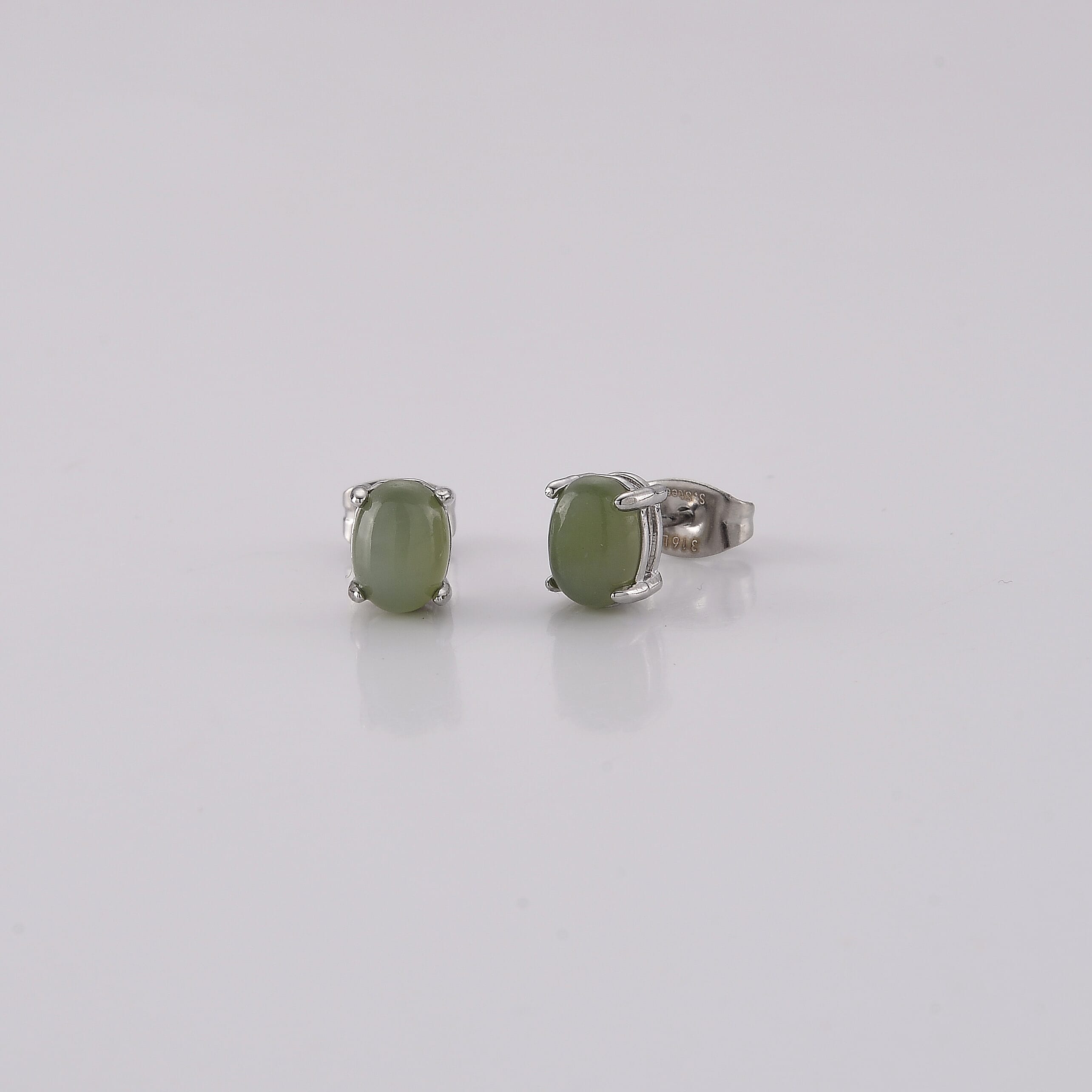 Nephrite Earrings in Silvertone 0.40 ctw