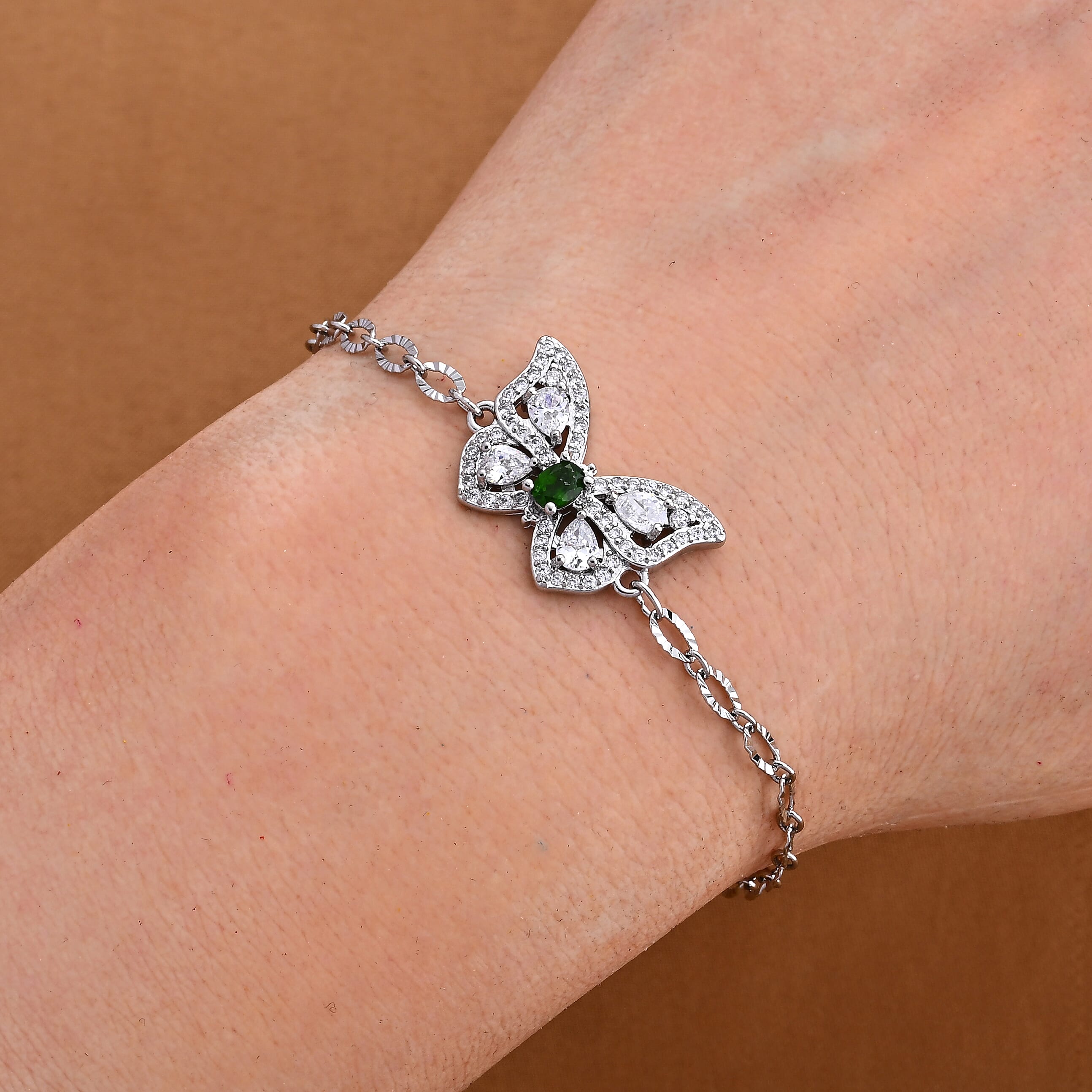 Chrome Diopside and Simulated Diamond 1.20 ctw Bracelet in Silvertone (6-7in)