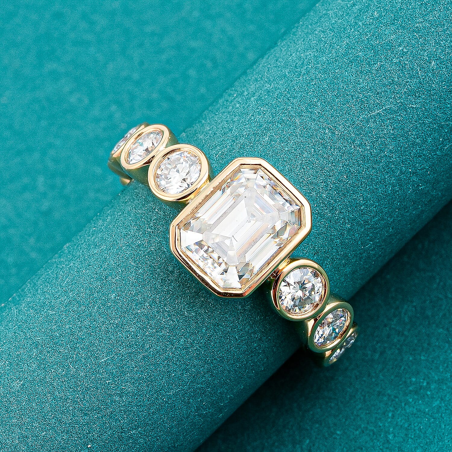 Clarte Helena Collection Moissanite 2.75 ctw Ring in 14K Yellow Gold Over Sterling Silver (Size 8.0)