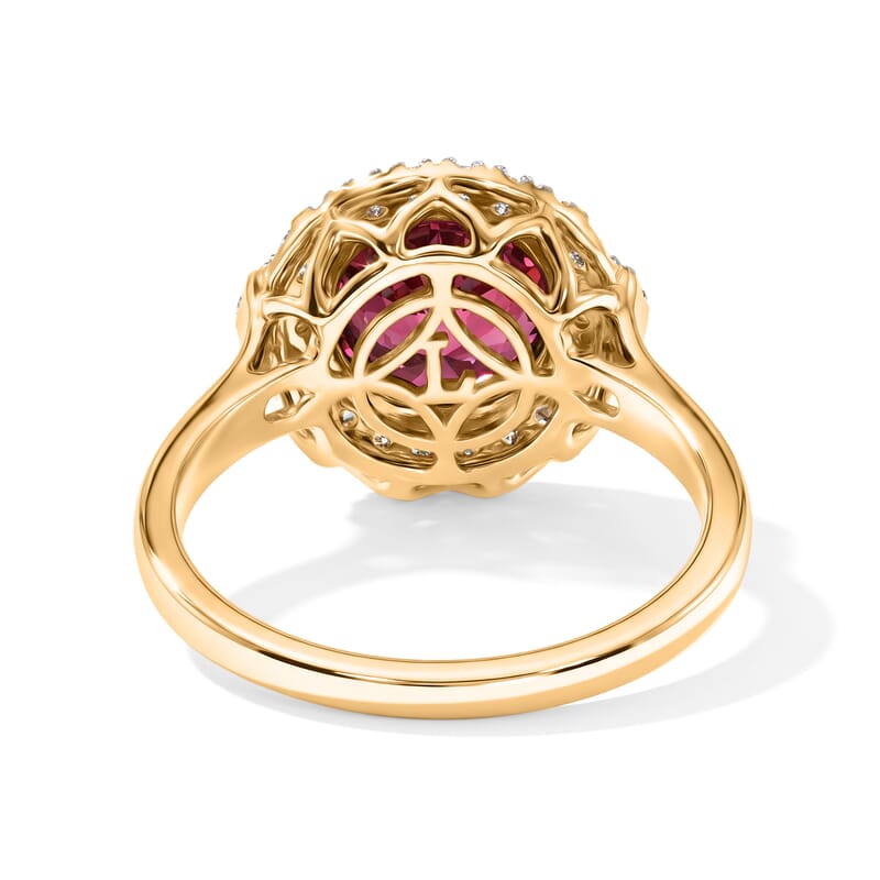 AAA Usambara Color Change Garnet and Luxuriant Lab Grown Diamond G-H SI 3.79 ctw Ring in 10K Yellow Gold (Size 5.0)