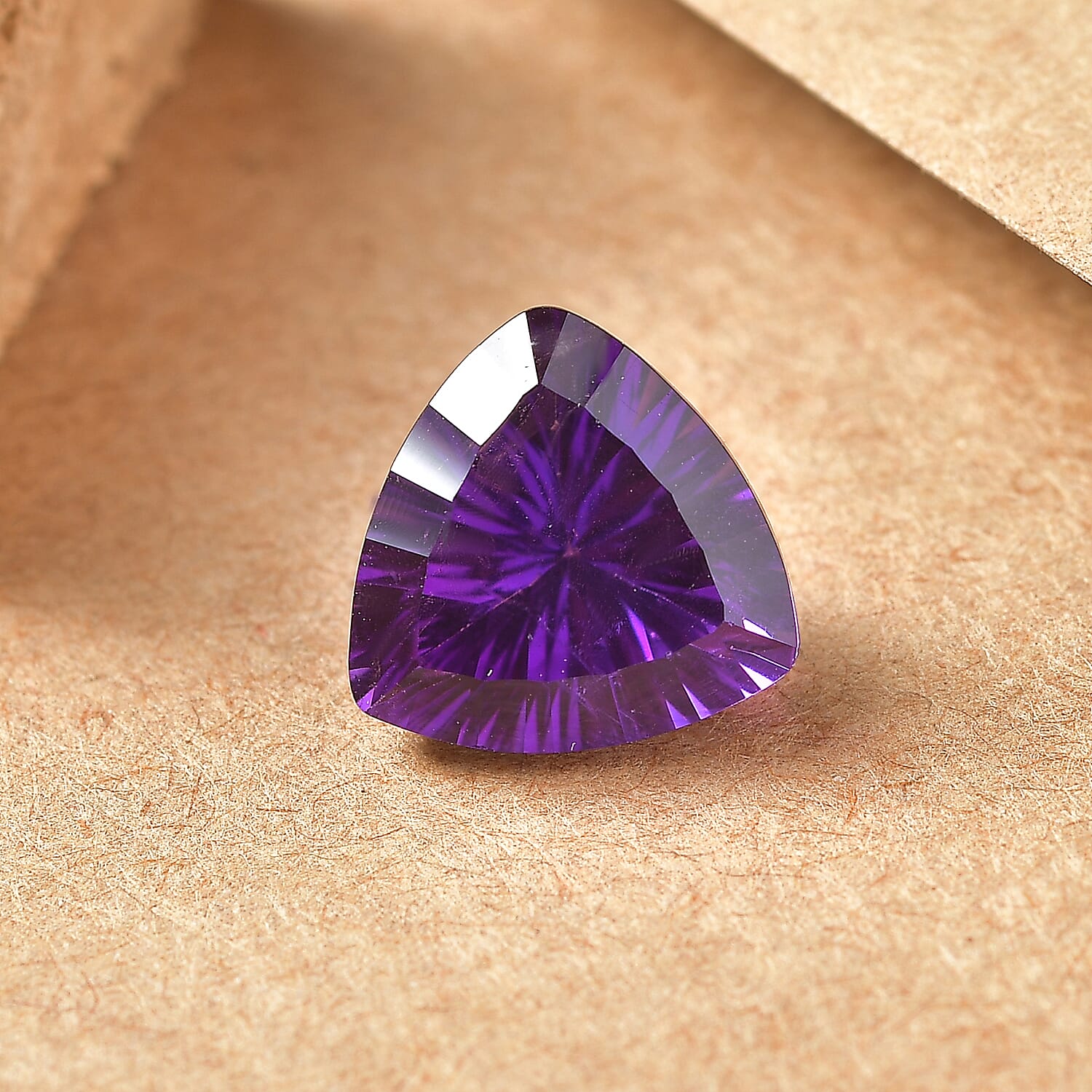 AAA African Amethyst (Trl 10 mm) 2.80 ctw