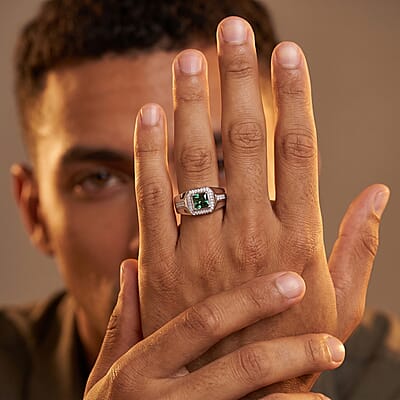 Luxuriant Lab Grown Green and White Diamond (SI) 1.35 ctw Men's Ring in Rhodium Over Sterling Silver (Size 11.0)