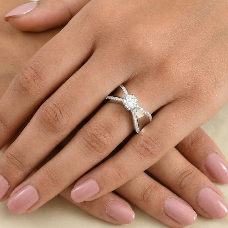 Luxuriant Lab Grown Diamond G-H SI 1.00 ctw Ring in Rhodium Over Sterling Silver (Size 10.0)