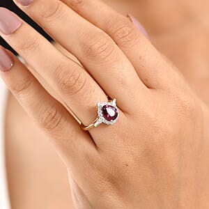 Certified & Appraised AAA Usambara Color Change Garnet and Luxuriant Lab Grown Diamond G-H SI 2.37 ctw Ring in 10K Yellow Gold (Size 10.0)