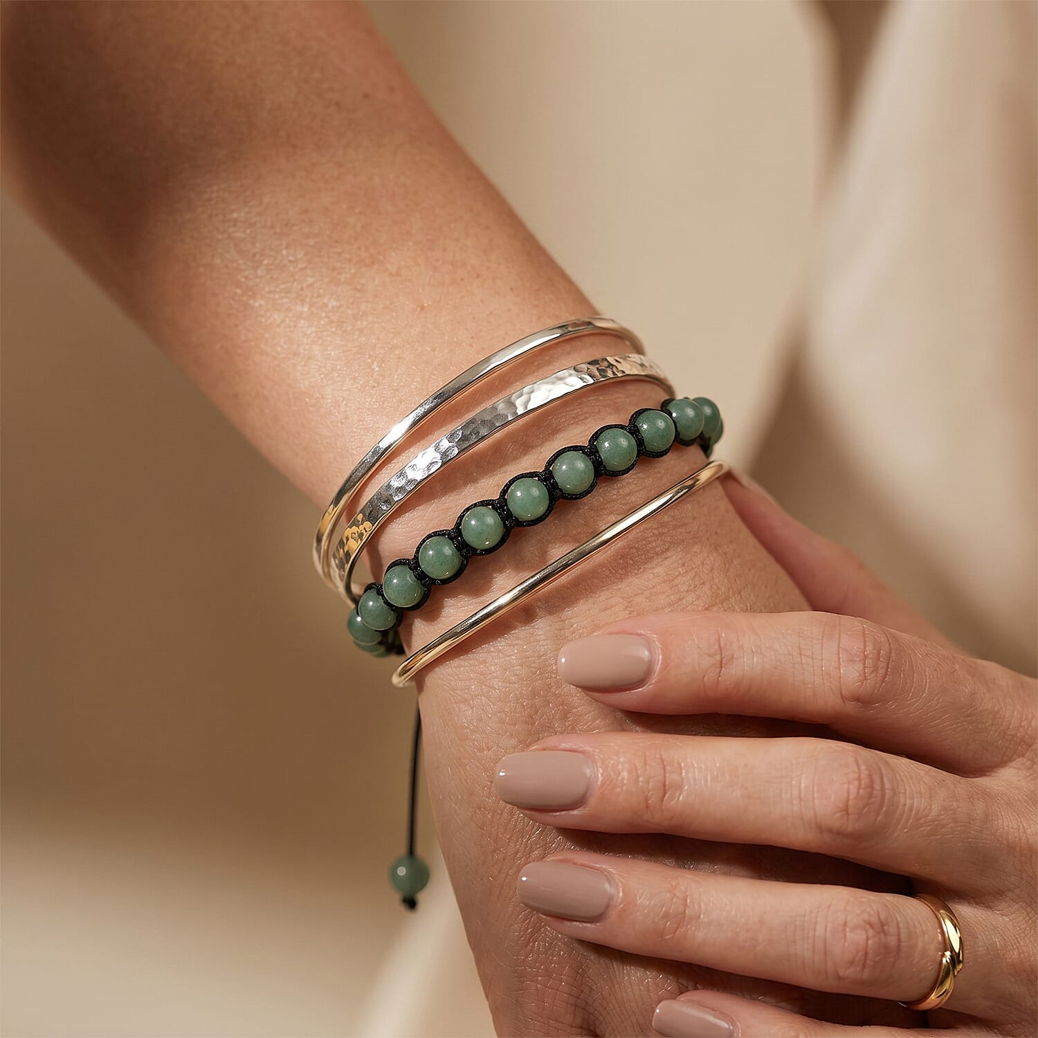 Green Aventurine Beaded Cord Bracelet (6-8In) 40.00 ctw