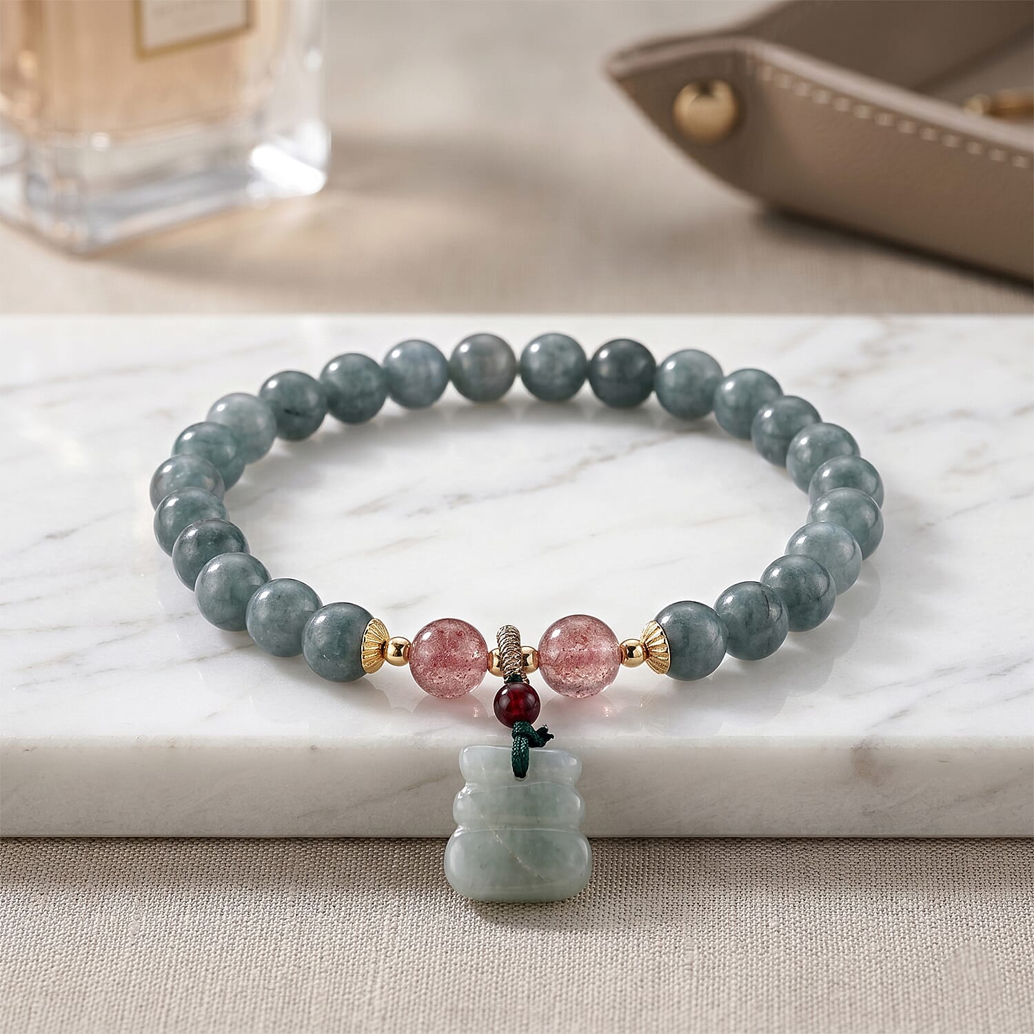 Green Jade 55.00 ctw Beaded Bracelet in Goldtone (6-6.5In)