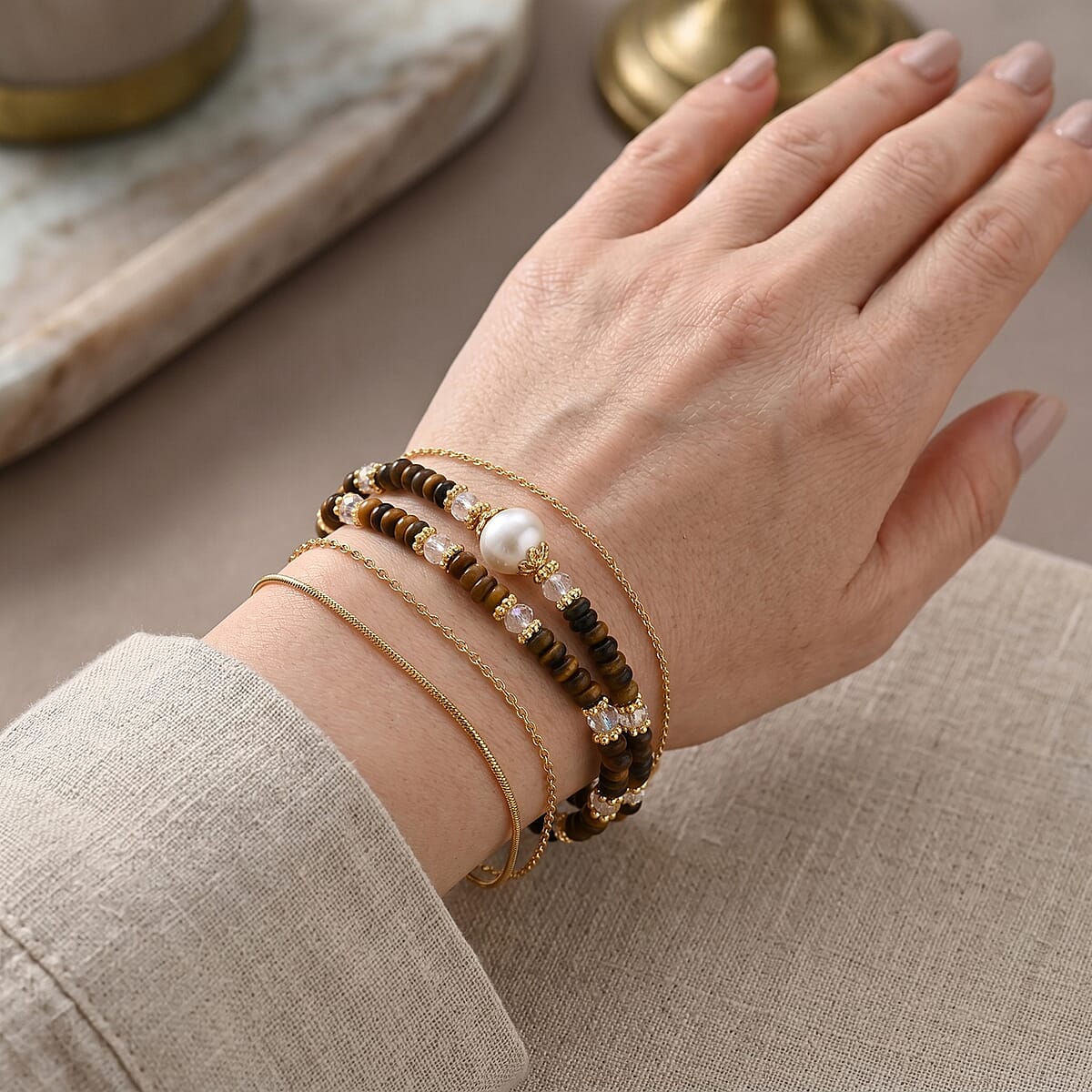 Freshwater Pearl, Yellow Tigers Eye 35.00 ctw and Glass Bracelet in Goldtone (6.5-7In) image number 2