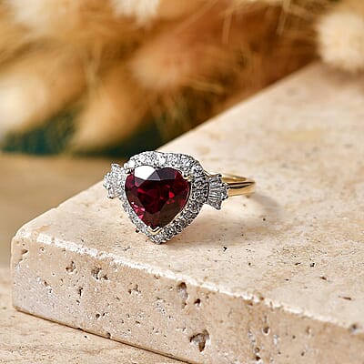 Certified and Appraised AAA Usambara Color Change Garnet and Luxuriant Lab Grown Diamond G-H SI 3.82 ctw Heart Ring in 10K Yellow Gold (Size 5.0)