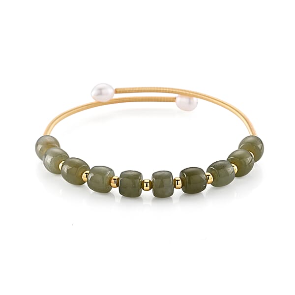 Nephrite and Freshwater Cultured Pearl 20.00 ctw Cuff Beaded Bracelet in Goldtone (Adjustable)
