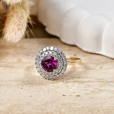 AAA Radiant Ember Garnet and Luxuriant Lab Grown Diamond G-H SI 2.15 ctw Ring in 10K Yellow Gold (Size 5.0)