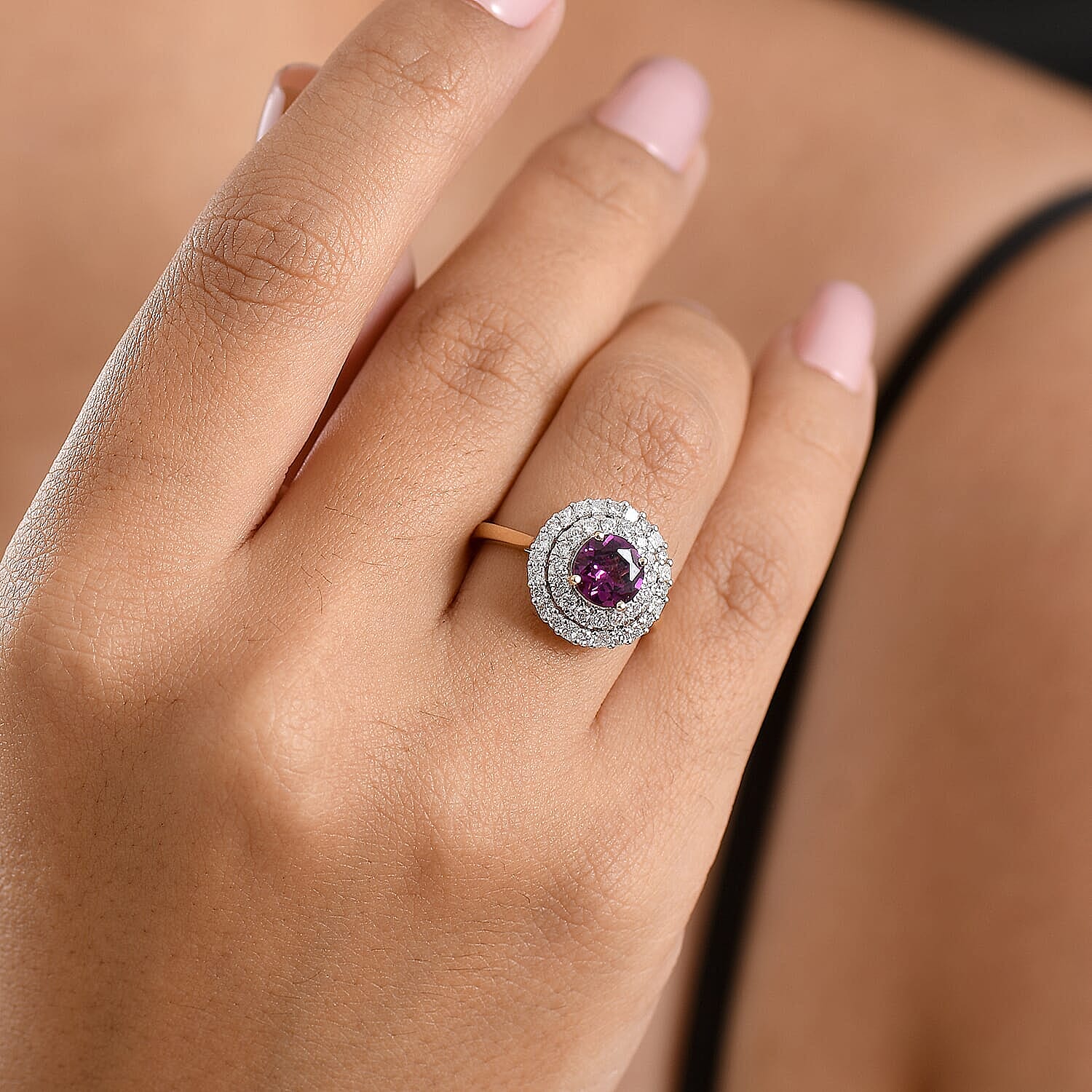 AAA Radiant Ember Garnet and Luxuriant Lab Grown Diamond G-H SI 2.15 ctw Ring in 10K Yellow Gold (Size 5.0)