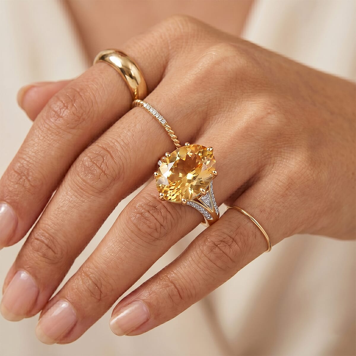 D'Joy Yellow Labradorite and Moissanite 8.30 ctw Dawn Solitaire Ring in 18K Vermeil Yellow Gold Over Sterling Silver (Size 7.0) image number 2