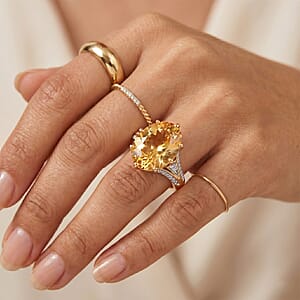 D'Joy Yellow Labradorite and Moissanite 8.30 ctw Ring in 18K Vermeil Yellow Gold Over Sterling Silver (Size 7.0)