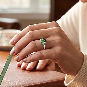 SGL Certified Luxuriant Lab Grown Green Diamond (IR) VS 2.00 ctw Ring in 10K White Gold (Size 9.0)