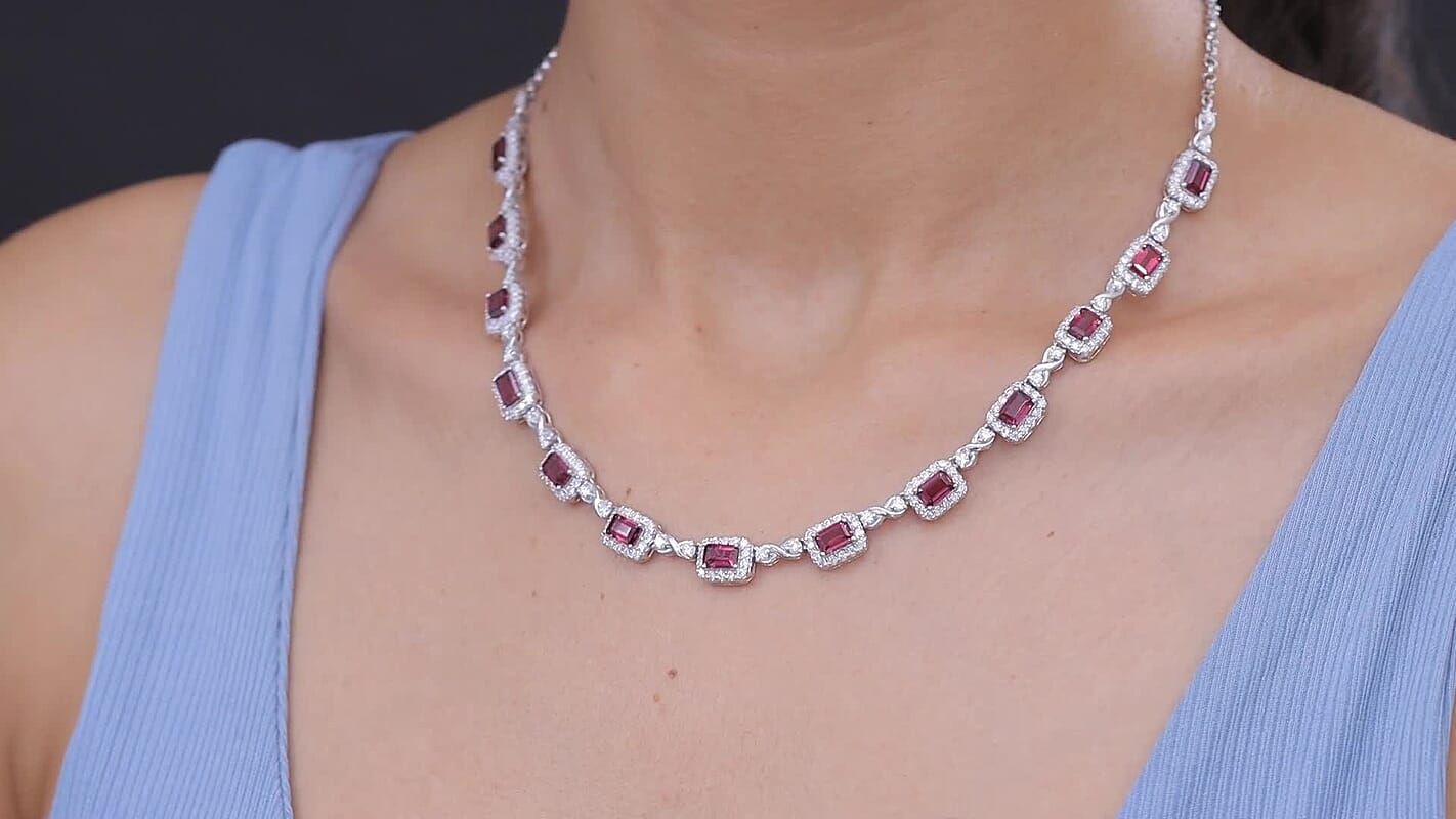 Certified & Appraised D'Joy Premium Usambara Color Change Garnet and Moissanite 12.55 ctw Necklace (18-20 inches) in Rhodium Over Sterling Silver