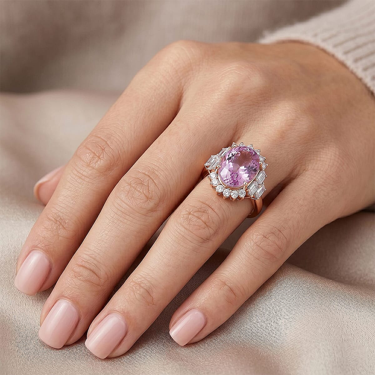AAA Martha Rocha Kunzite and Luxuriant Lab Grown Diamond E-F VS 9.35 ctw Ring in 10K Rose Gold (Size  9.5) image number 2