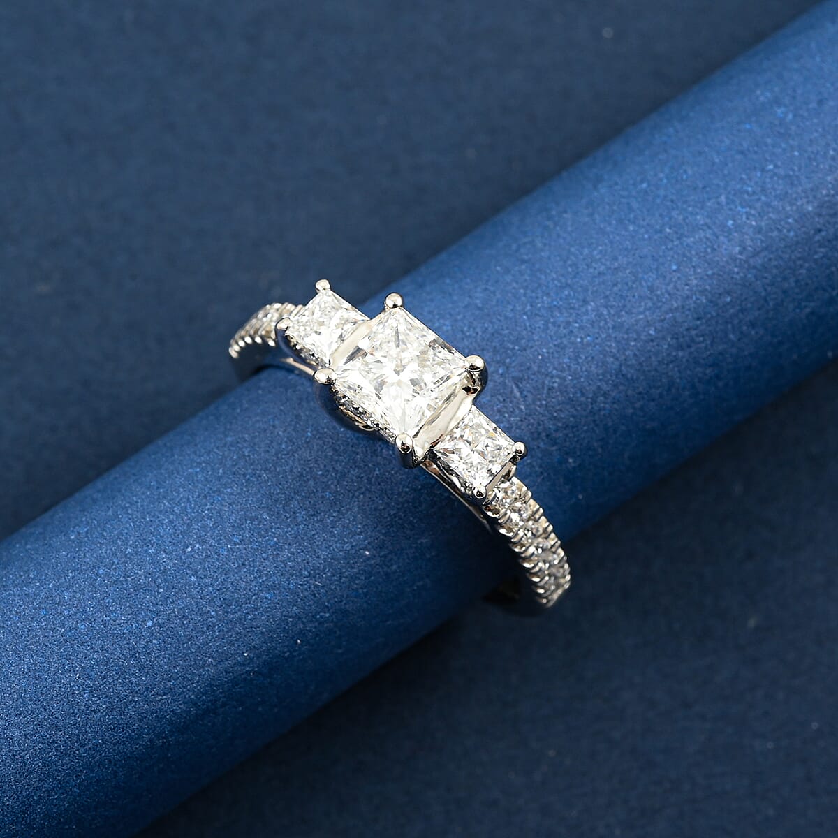 Princess Cut Luxuriant Lab Grown Diamond VS2 1.25 ctw Ring in 950 Platinum (Size  7.0)  4.65 Grams image number 1