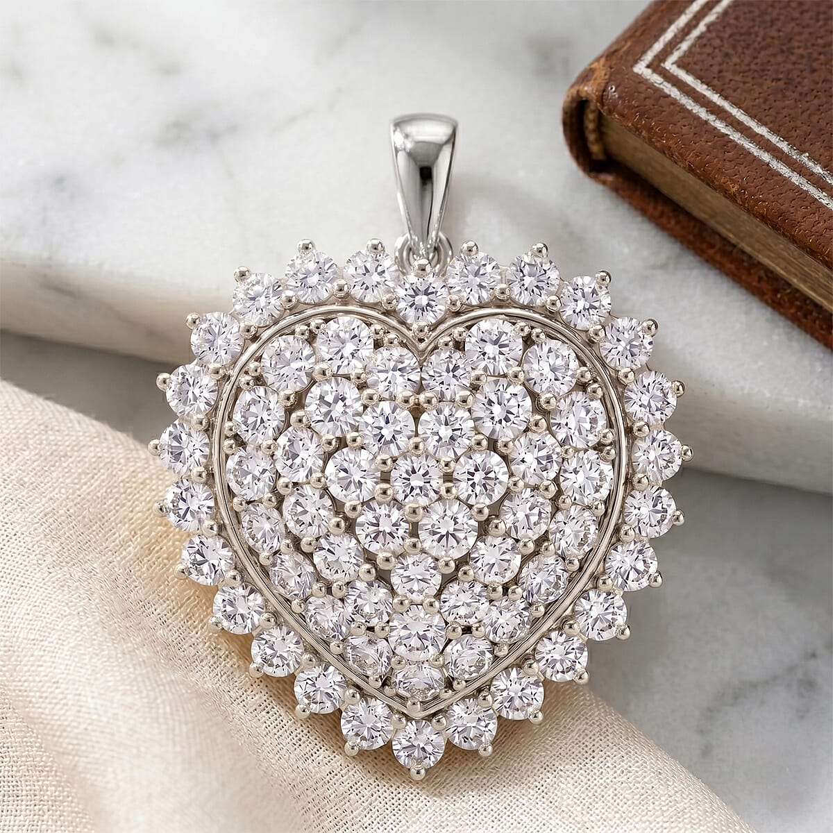 Luxuriant Lab Grown Diamond G SI1 2.75 ctw Pendant without Chain in Sterling Silver image number 1