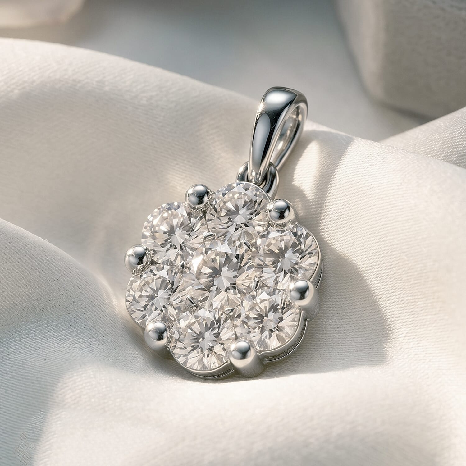 Luxuriant Lab Grown Diamond SI1 0.80 ctw Pendant without Chain in Sterling Silver