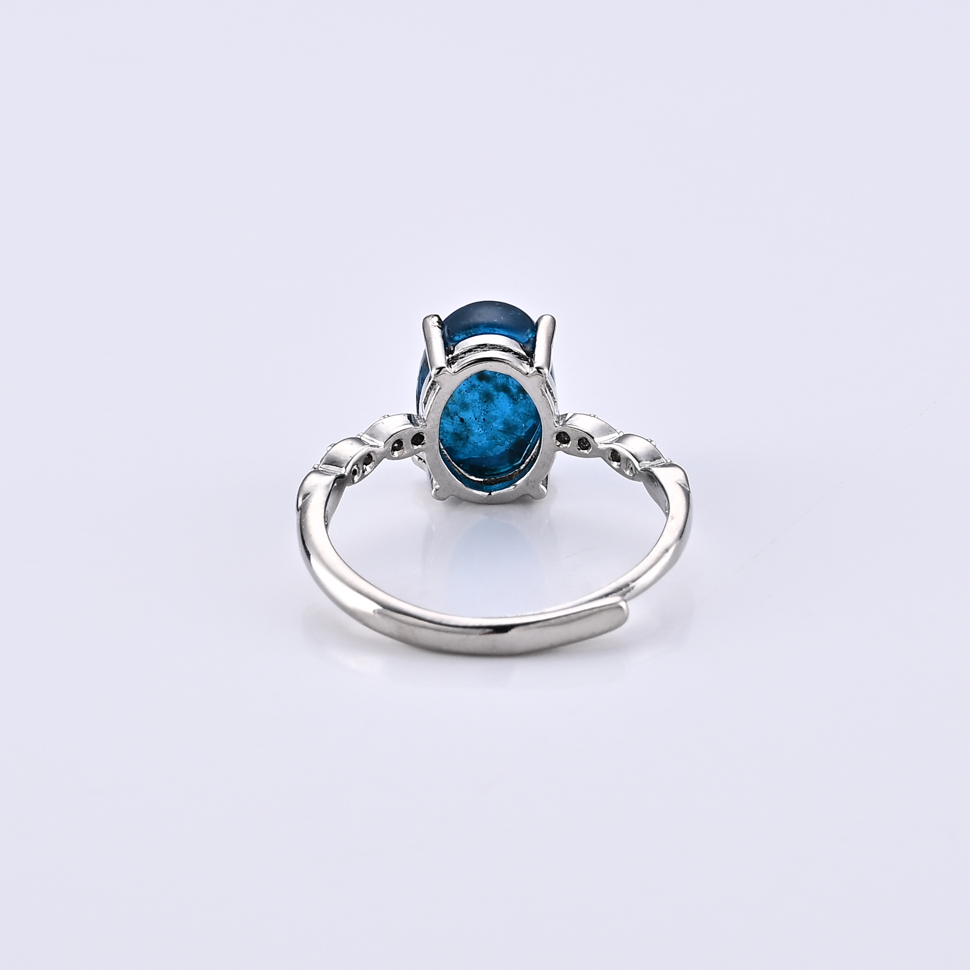 Apatite 4.00 ctw Ring in Silvertone (Adjustable)
