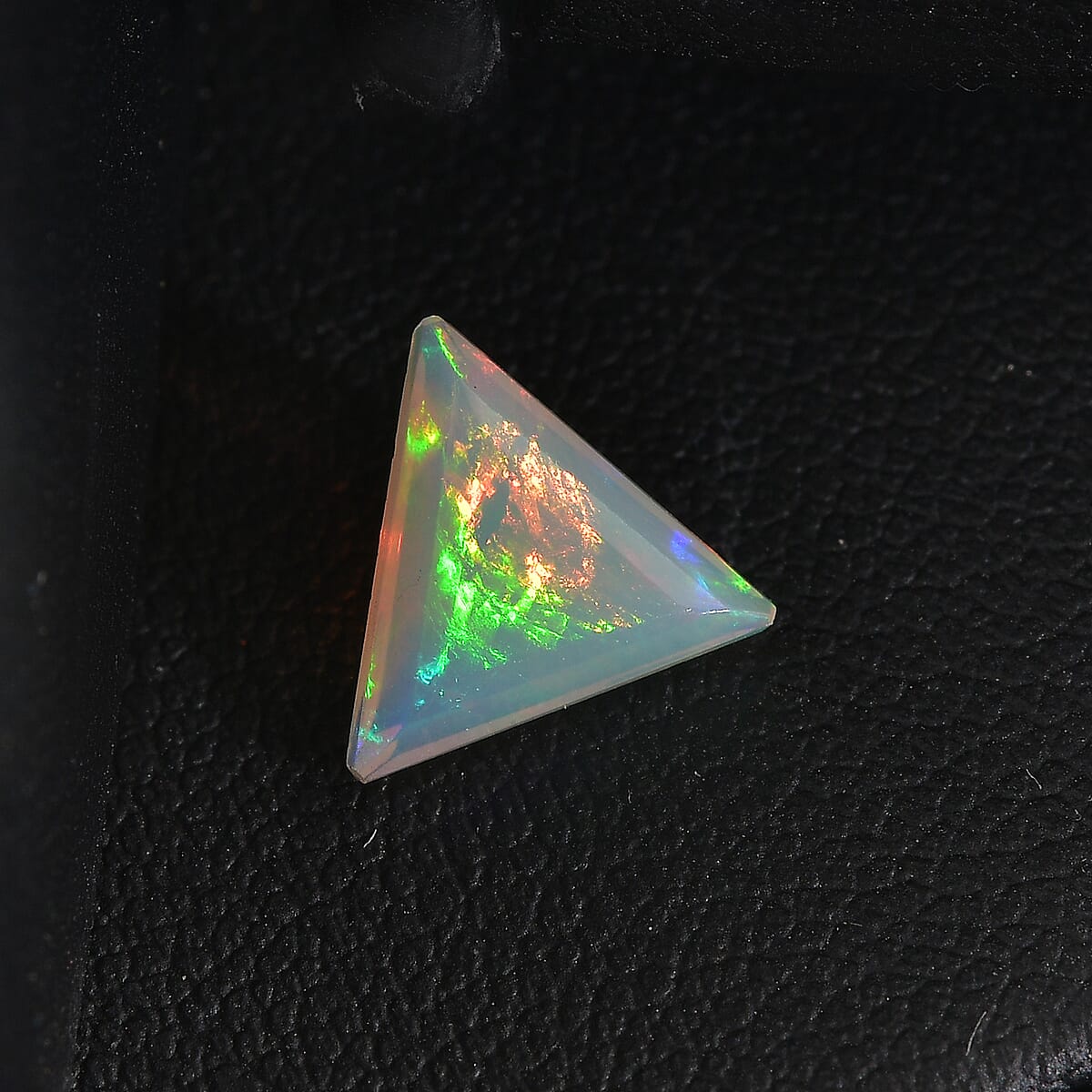 AA Ethiopian Welo Opal (Trl 8 mm) 0.66 ctw image number 1