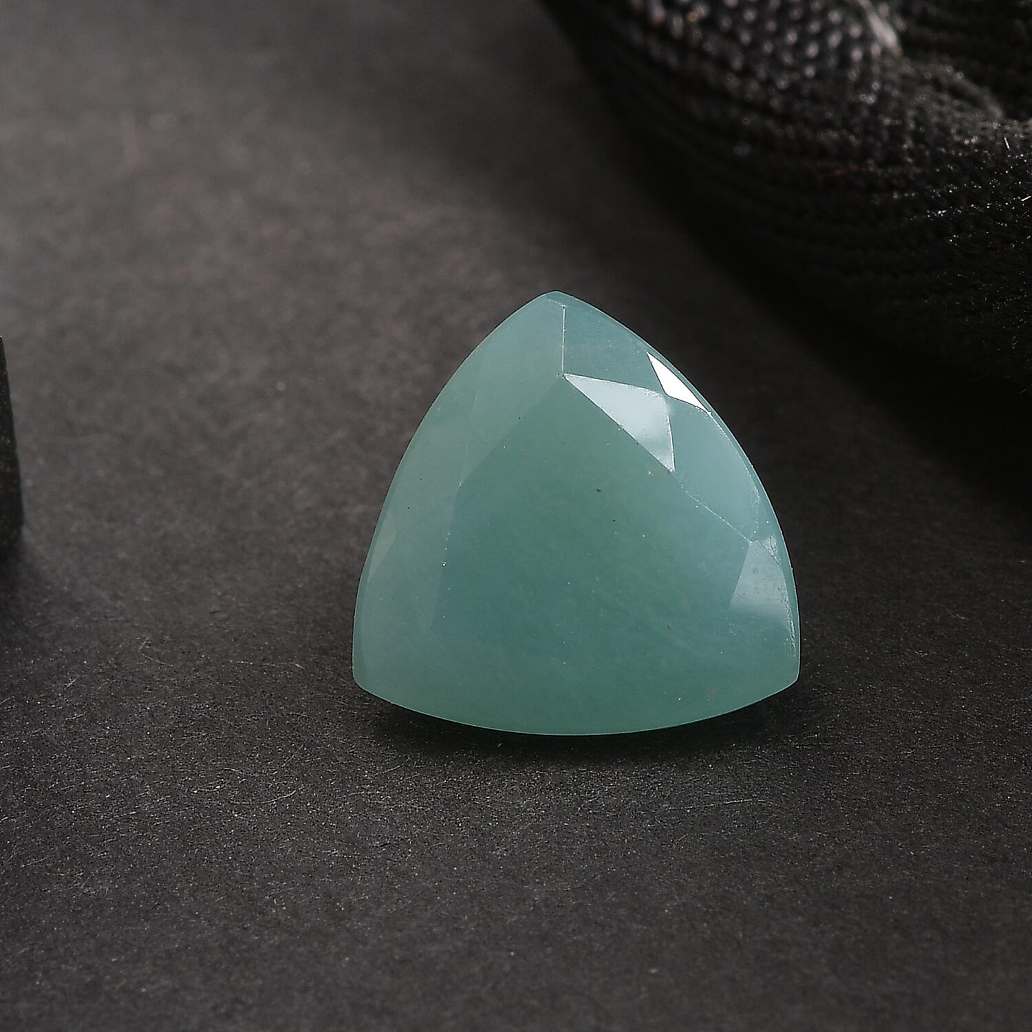 Grandidierite (Trl 10 mm) 3.25 ctw