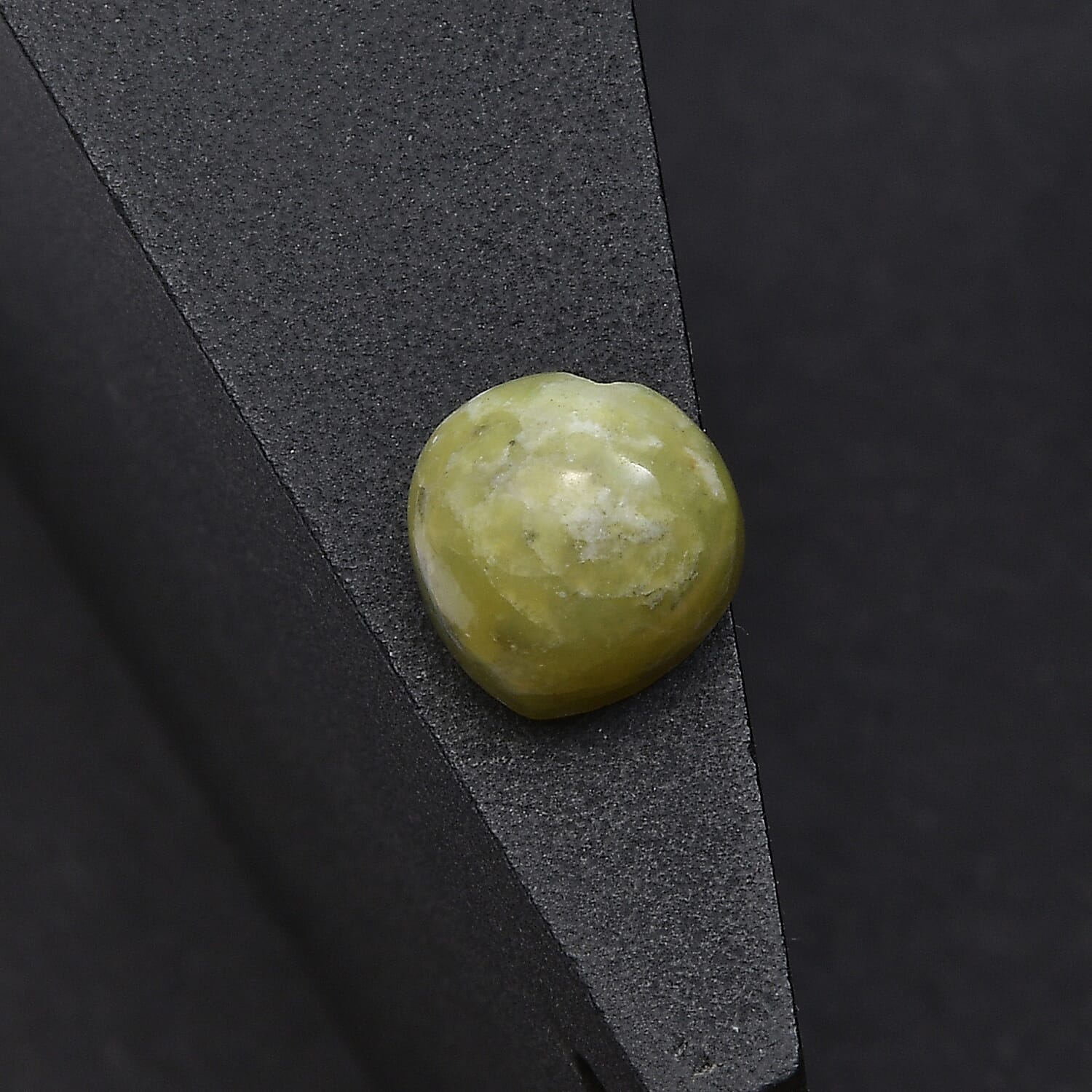 Connemara Marble (Hrt 8 mm) 1.66 ctw