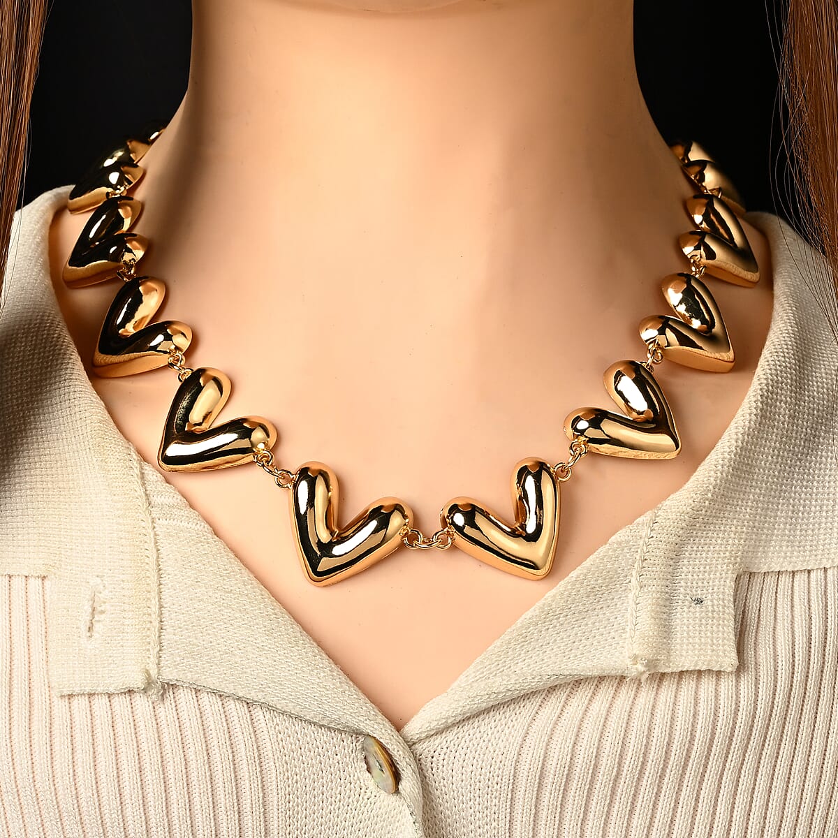 Chunky V-Link Chain Necklace in Goldtone 20-22 Inches image number 1